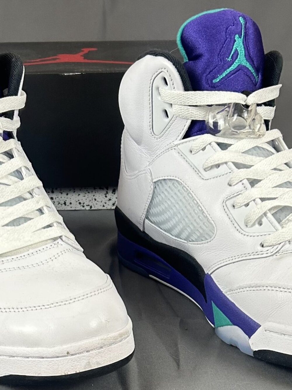 AIR JORDAN 5 RETRO 'GRAPE' WITH BOX HQ7978-100 (SIZE 13)